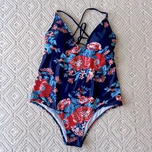 Women’s floral print one piece bathing suit, size Large